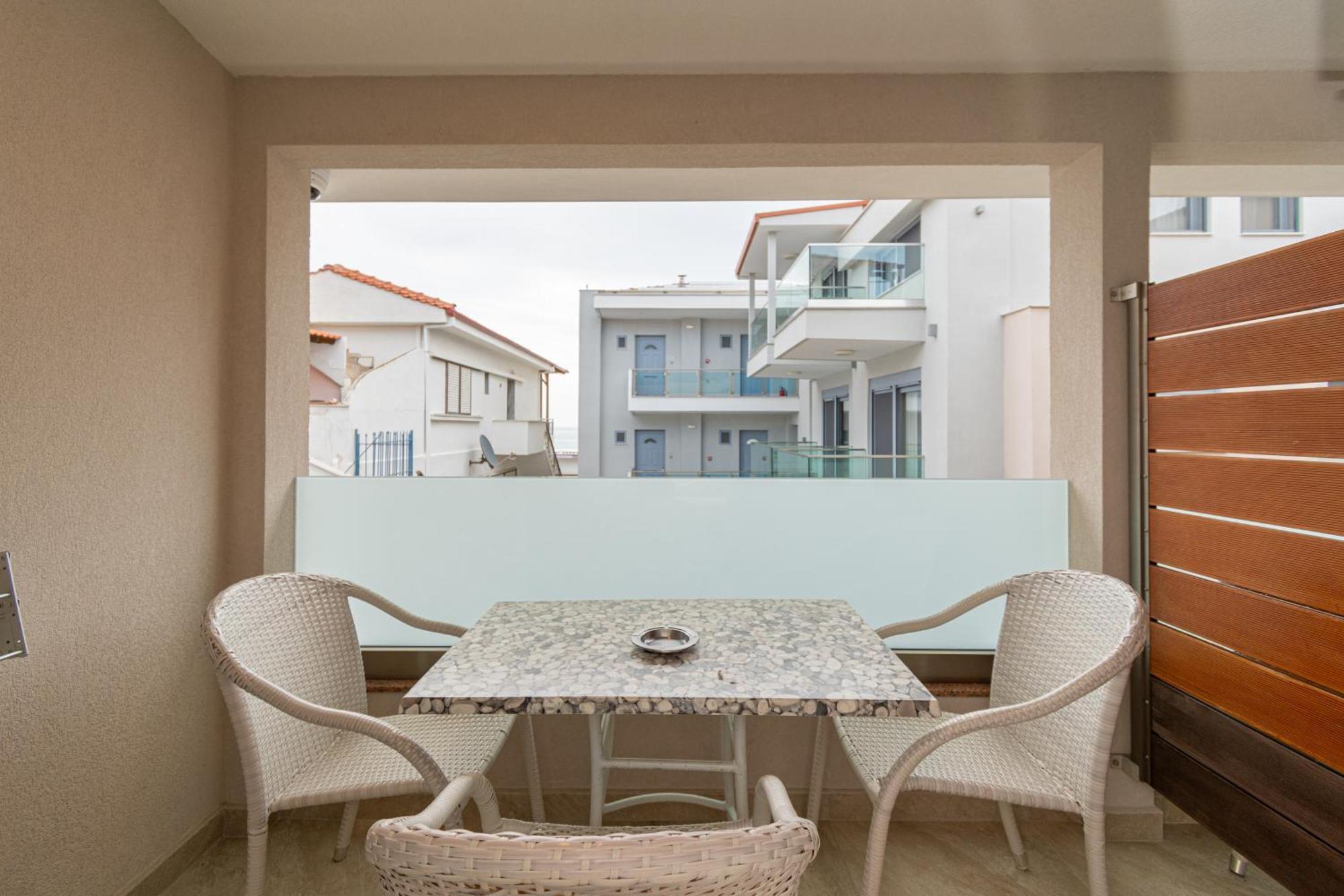 Villa Zoe On The Beach Sarti Exteriér fotografie